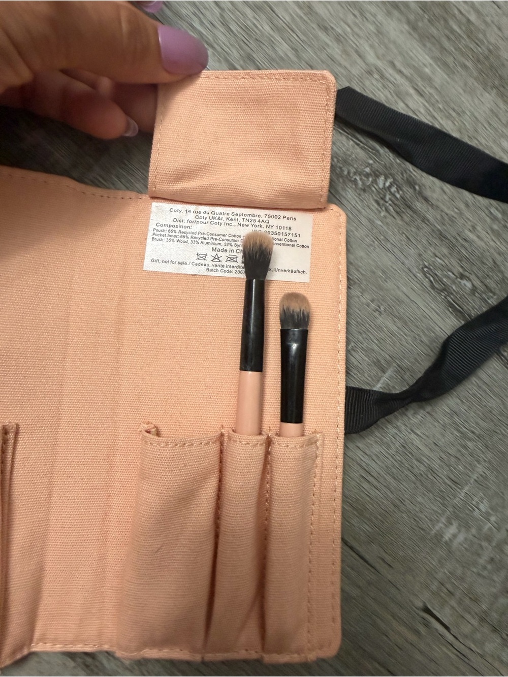 Gucci Peach Canvas Travel Brush Pouch with Two Eyeshadow Brushes